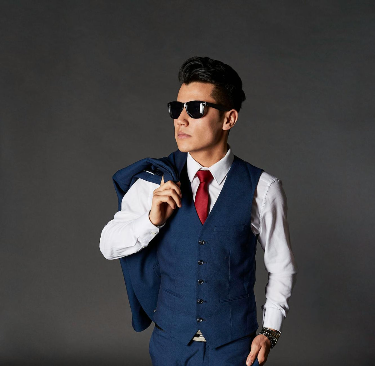 Polyester Karışımlı Kumaşların Toptan Tişört Üretimindeki Yeri