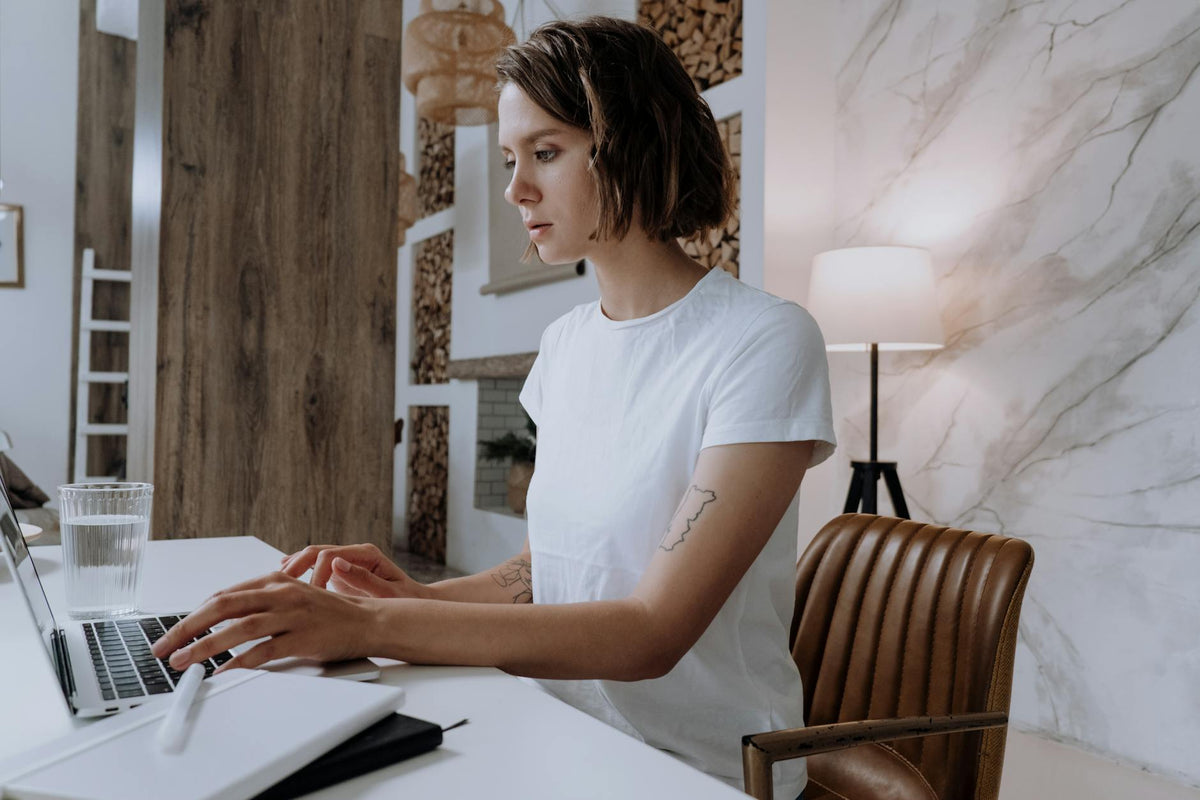E-Ticaret Mağazası Olarak Toptan Uzun Kol Tişört Satmanın Kârlılık Analizi